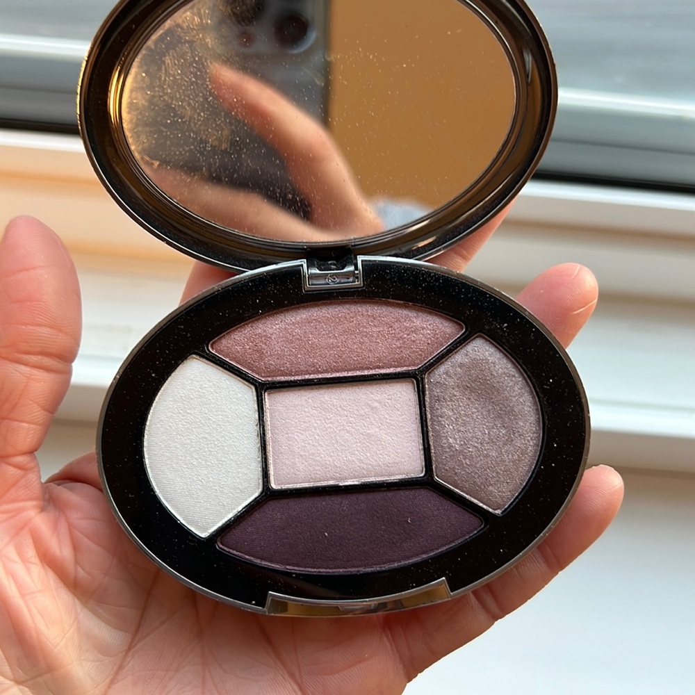 Tarina Tarantino Jewel Eyeshadow Palette in "Magical" gently used